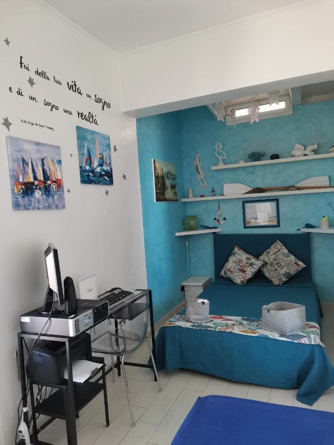 Little Paradise Casa Vacanze マルゲリータ・ディ・サヴォイア エクステリア 写真