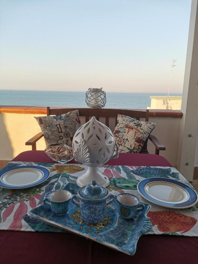 Little Paradise Casa Vacanze マルゲリータ・ディ・サヴォイア エクステリア 写真