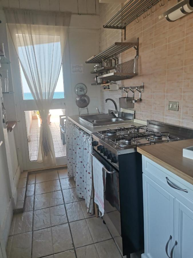 Little Paradise Casa Vacanze マルゲリータ・ディ・サヴォイア エクステリア 写真