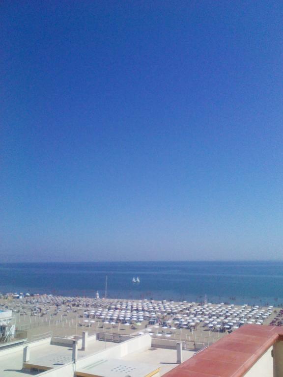 Little Paradise Casa Vacanze マルゲリータ・ディ・サヴォイア エクステリア 写真